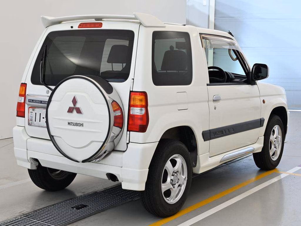 MITSUBISHI PAJERO MINI