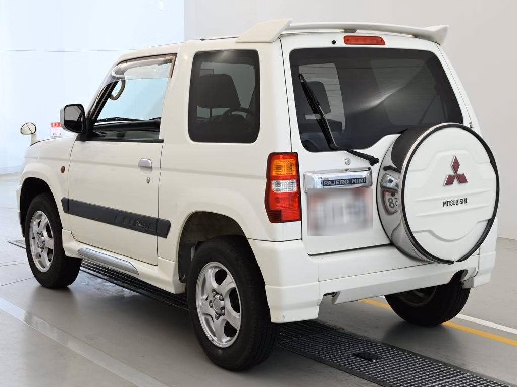 MITSUBISHI PAJERO MINI