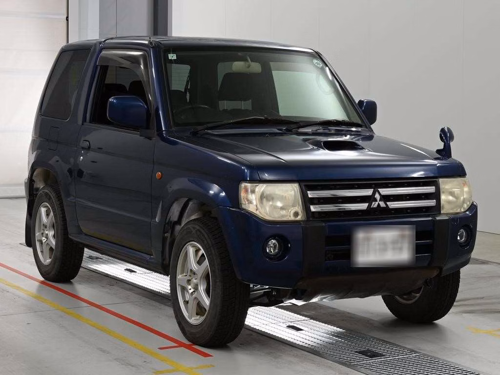 MITSUBISHI PAJERO MINI