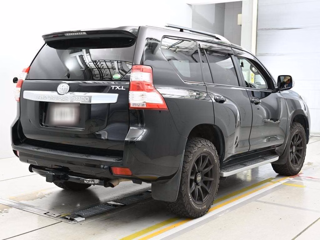 TOYOTA LAND CRUISER PRADO