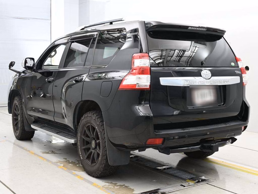 TOYOTA LAND CRUISER PRADO