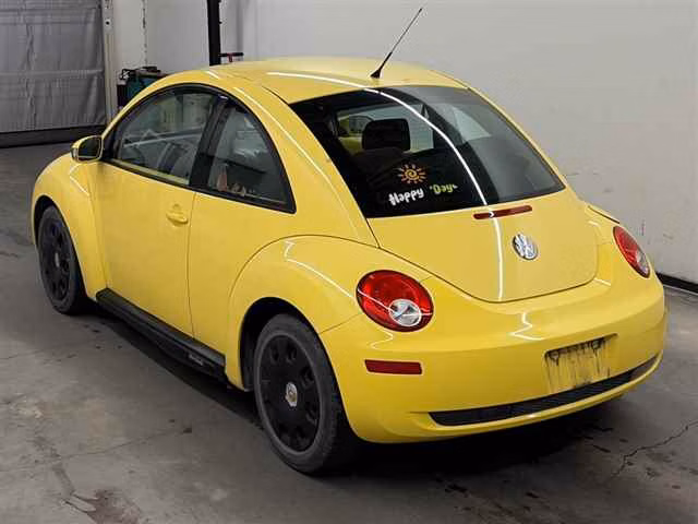 VOLKSWAGEN BEETLE