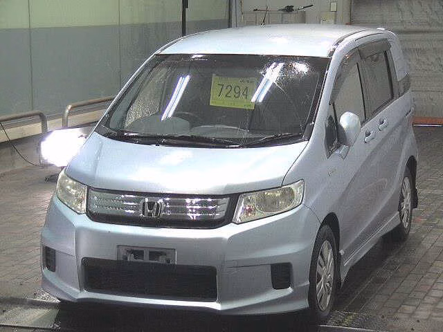 HONDA FREED SPIKE