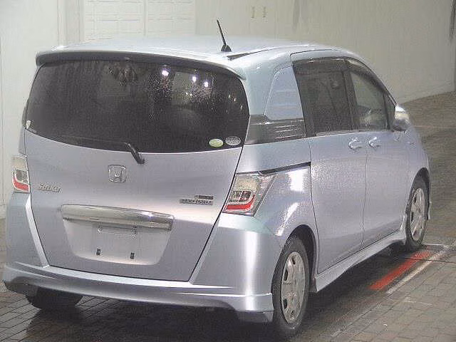 HONDA FREED SPIKE