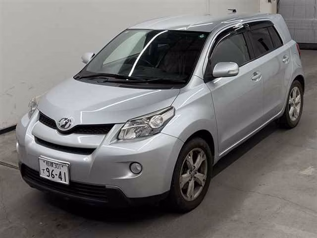 TOYOTA IST
