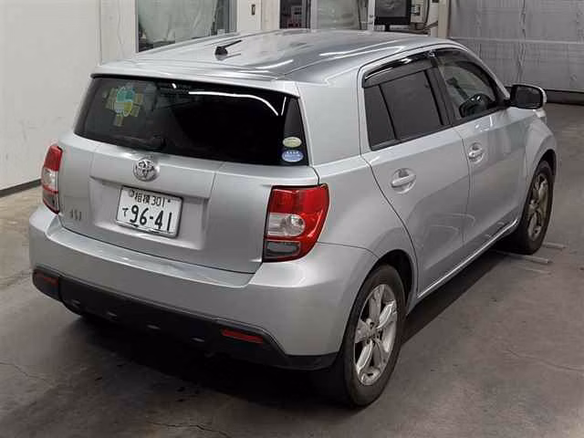 TOYOTA IST