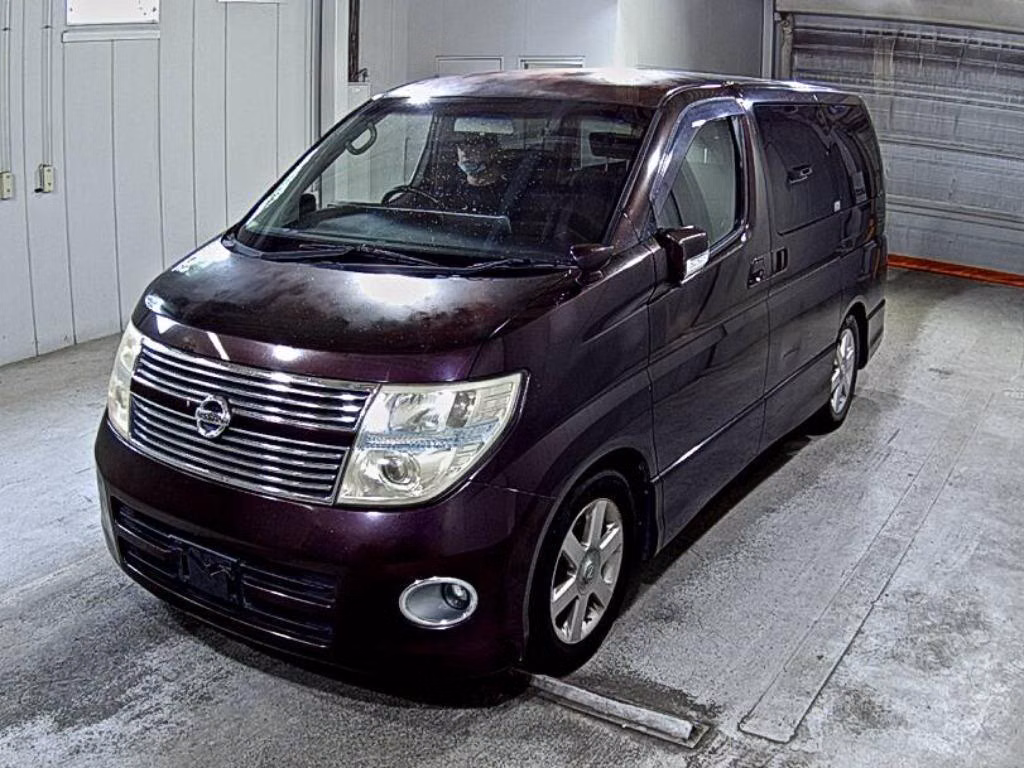 NISSAN ELGRAND