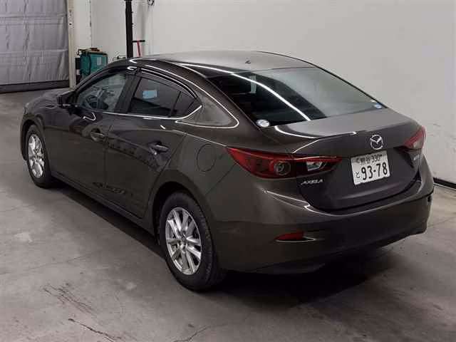 MAZDA AXELA