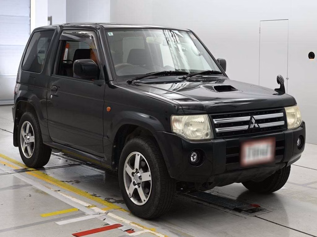 MITSUBISHI PAJERO MINI