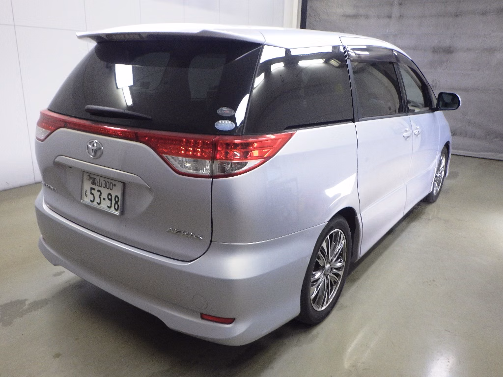 TOYOTA ESTIMA