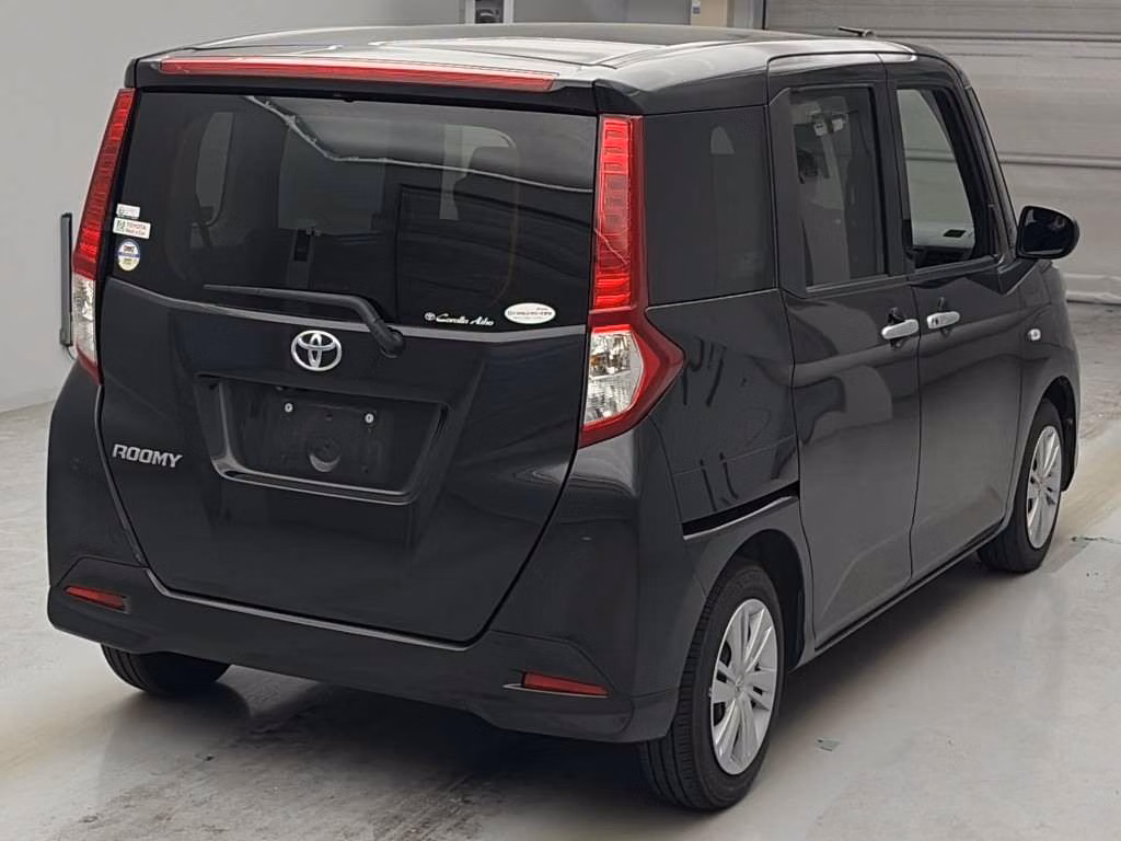 TOYOTA ROOMY