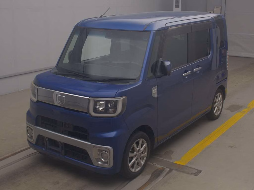 DAIHATSU WAKE