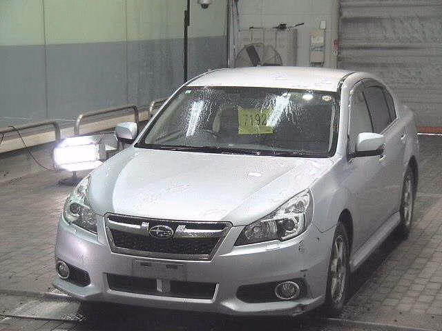 SUBARU LEGACY B4