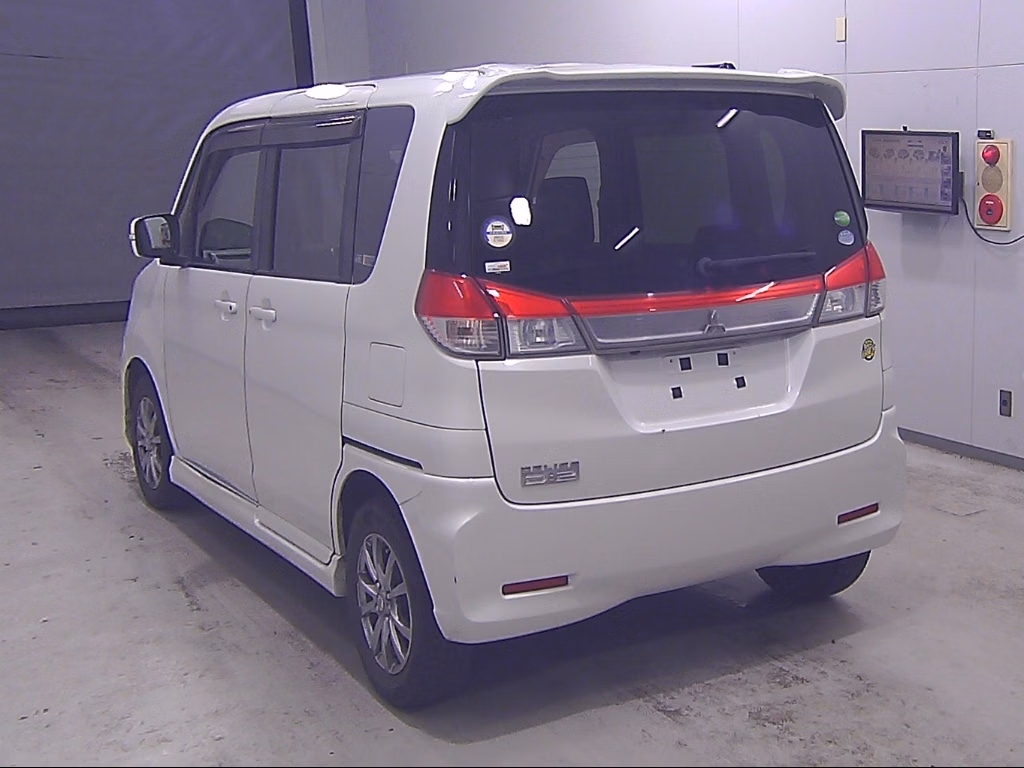 MITSUBISHI DELICA D:2