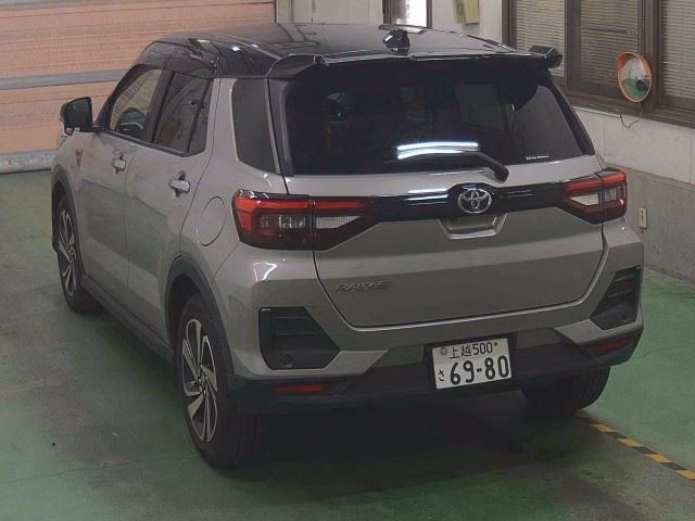 TOYOTA RAIZE