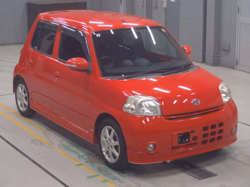 DAIHATSU ESSE