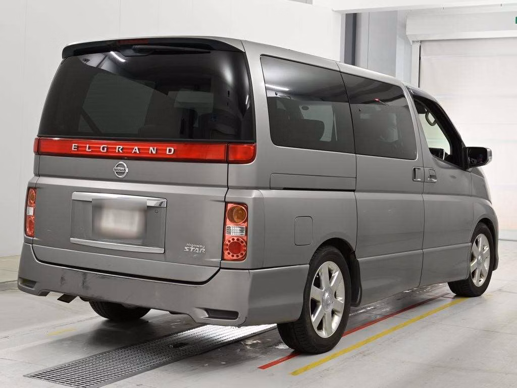 NISSAN ELGRAND