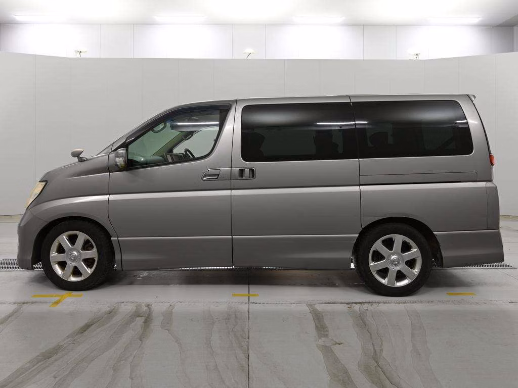 NISSAN ELGRAND