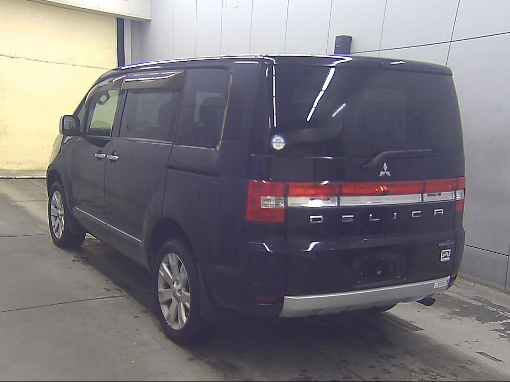 MITSUBISHI DELICA D:5