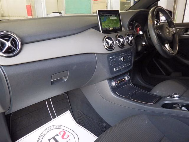 MERCEDES-BENZ B-CLASS