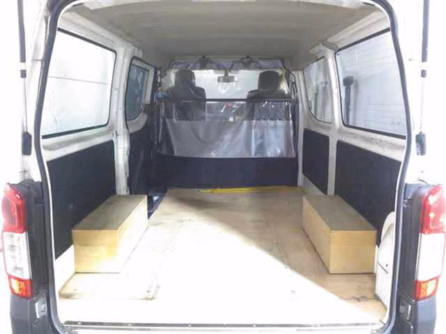 NISSAN NV350 CARAVAN