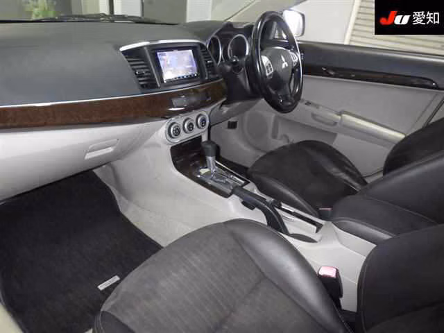 MITSUBISHI GALANT FORTIS