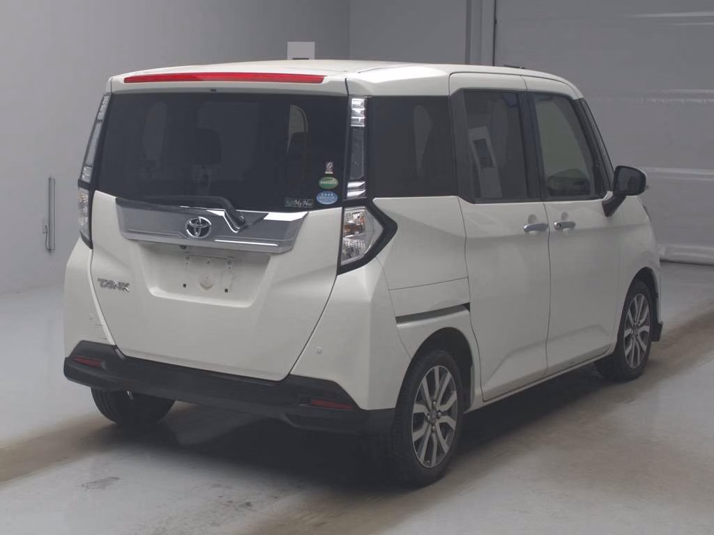 TOYOTA TANK