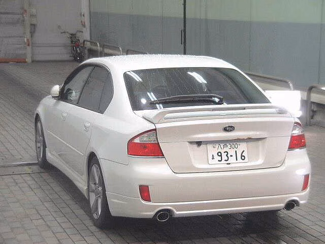 SUBARU LEGACY B4