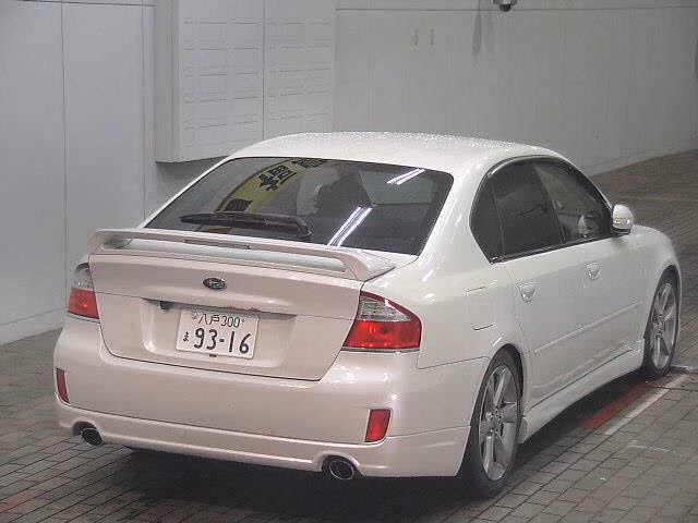 SUBARU LEGACY B4