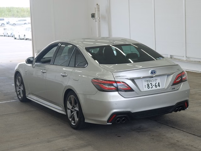 TOYOTA CROWN