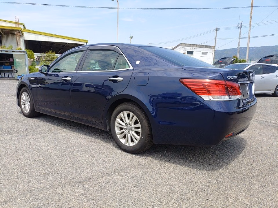 TOYOTA CROWN