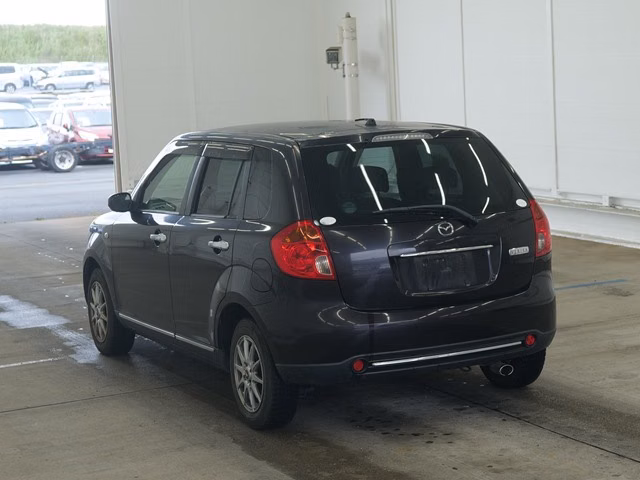 MAZDA VERISA