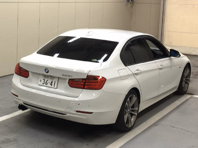 BMW 3-SERIES