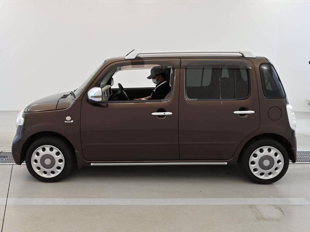 DAIHATSU MIRA COCOA