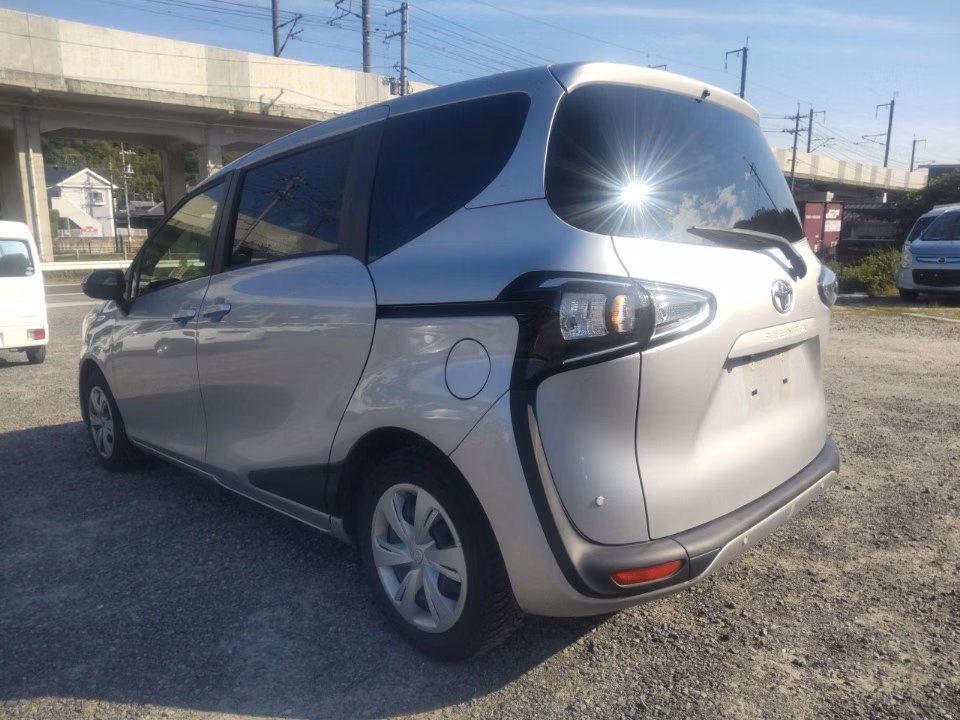 TOYOTA SIENTA