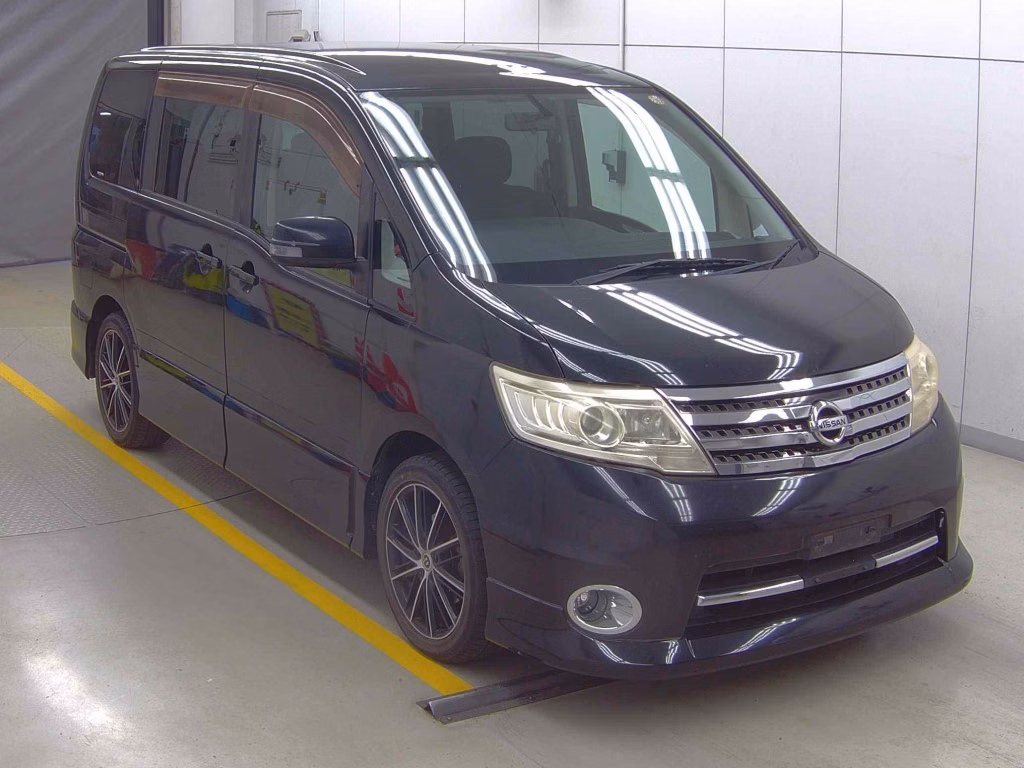 NISSAN SERENA