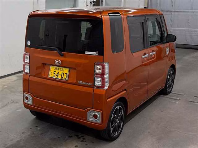 DAIHATSU WAKE