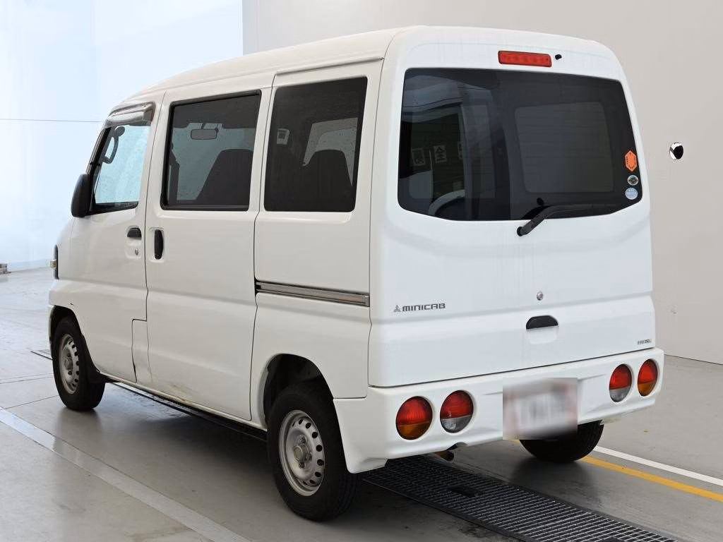 MITSUBISHI MINICAB