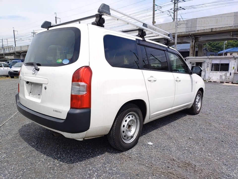 MAZDA FAMILIA