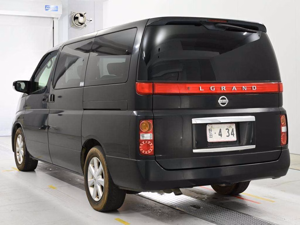 NISSAN ELGRAND