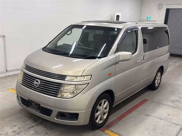 NISSAN ELGRAND