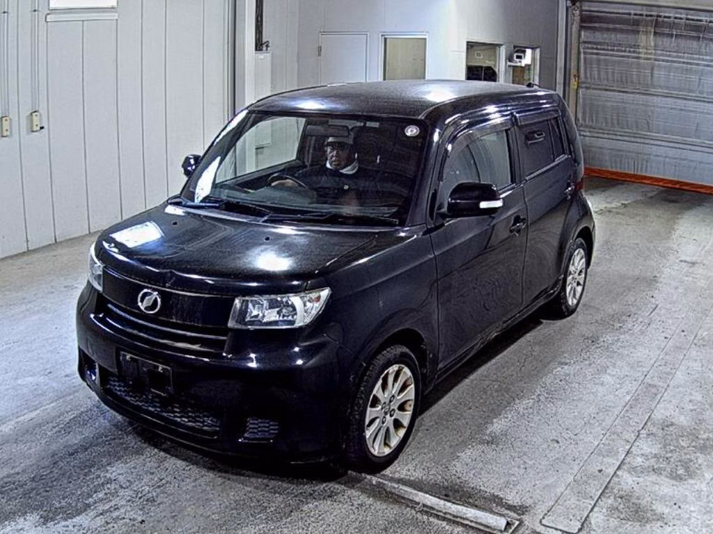 TOYOTA BB