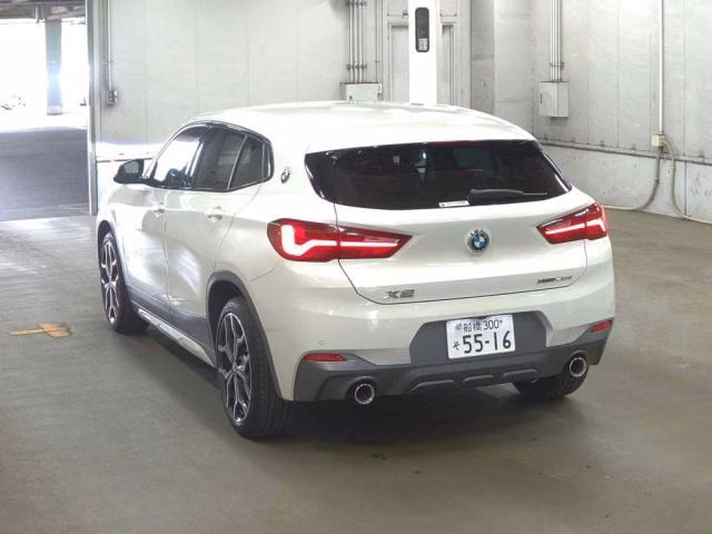 BMW X2