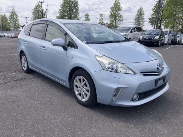 TOYOTA PRIUS ALPHA