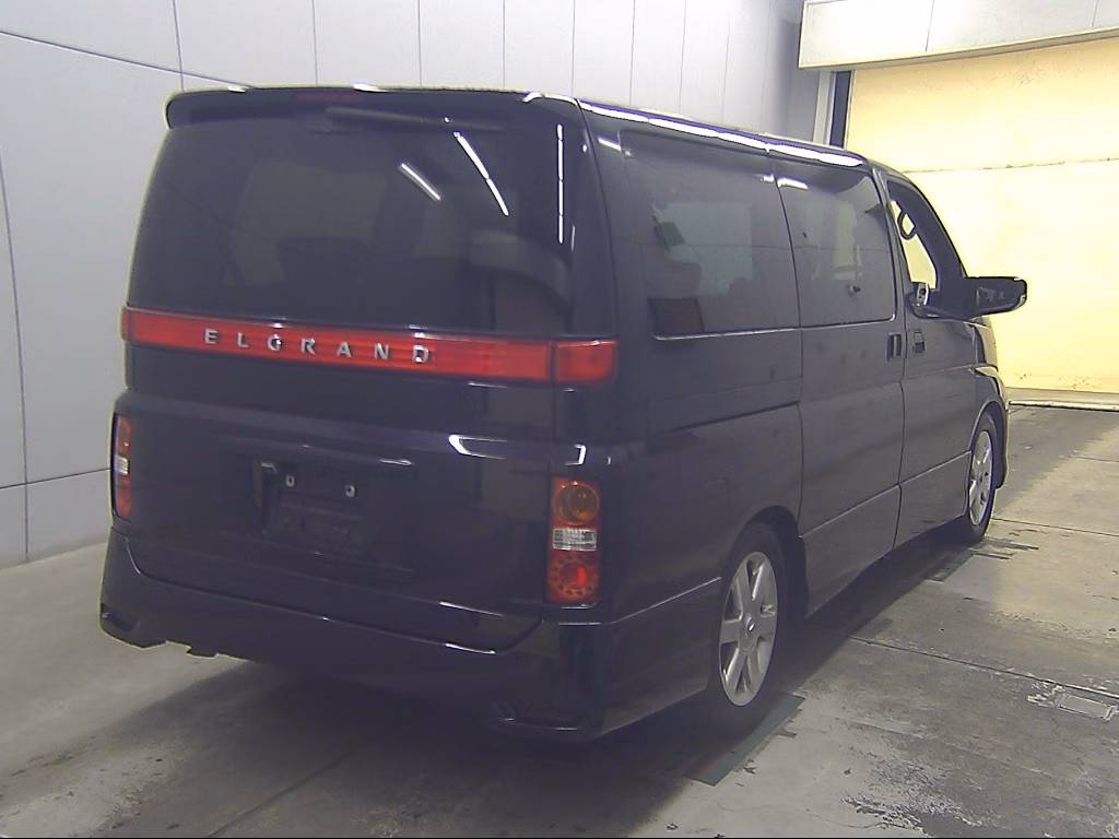 NISSAN ELGRAND
