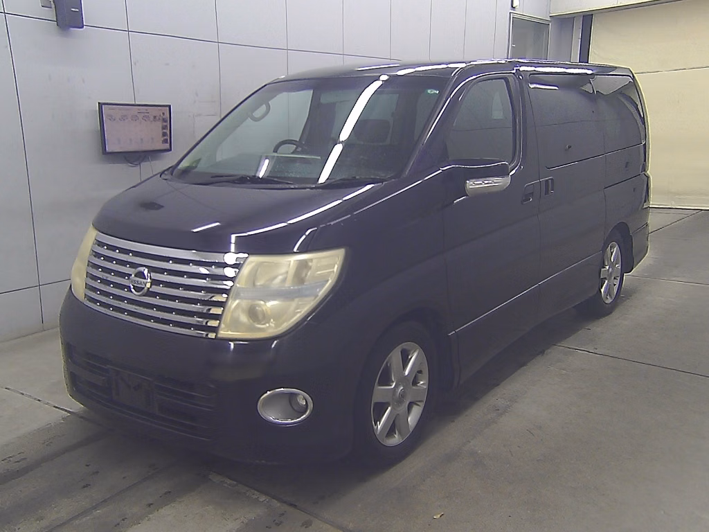 NISSAN ELGRAND