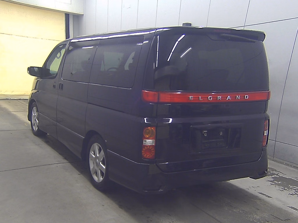 NISSAN ELGRAND