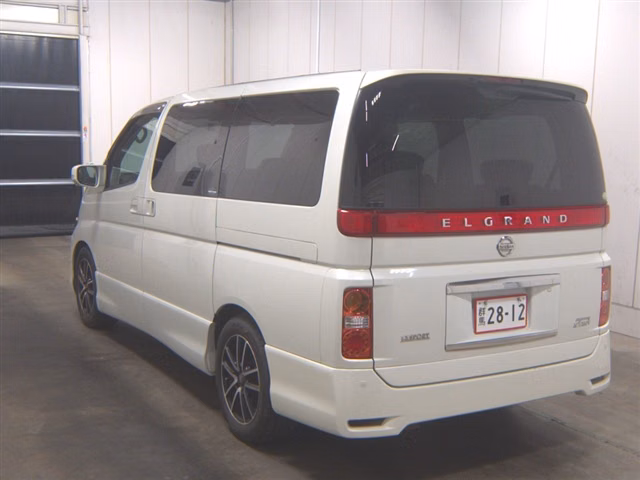 NISSAN ELGRAND