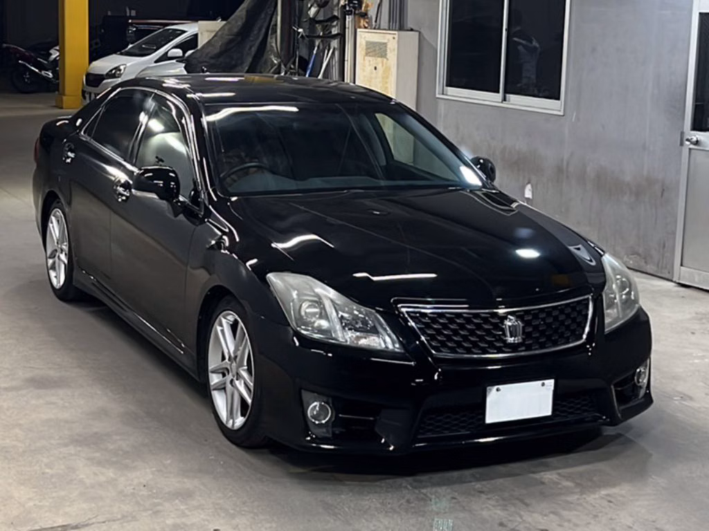 TOYOTA CROWN