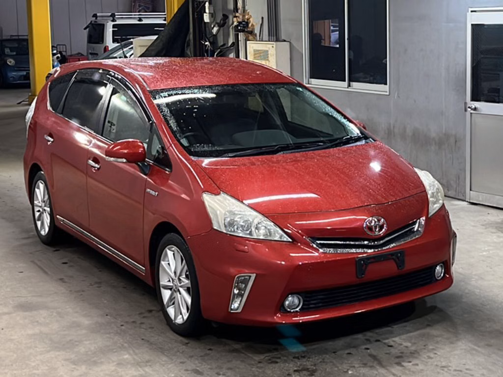 TOYOTA PRIUS ALPHA